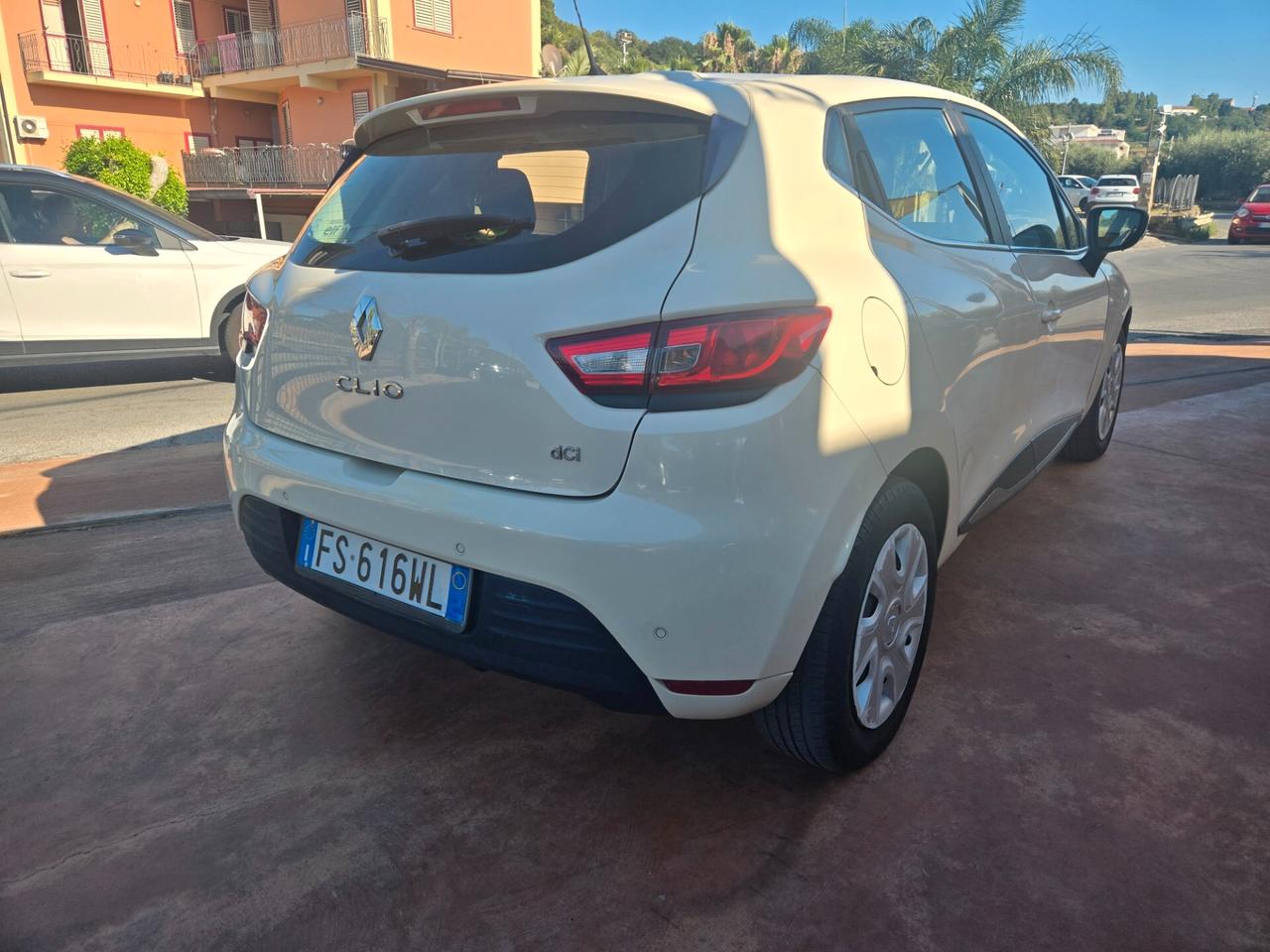 Renault Clio dCi 8V 90CV EDC Start&Stop 5 porte Energy Intens