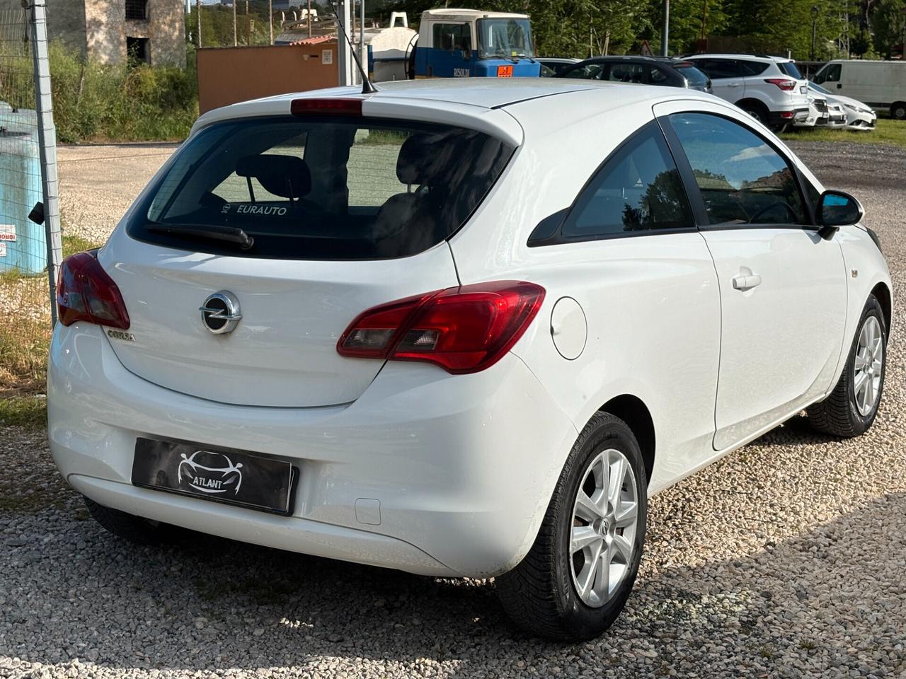 Opel Corsa 1.2 3 porte b-color
