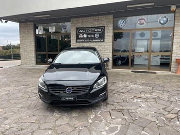 Volvo V60 D2 R-design Momentum NEO PATENTATI
