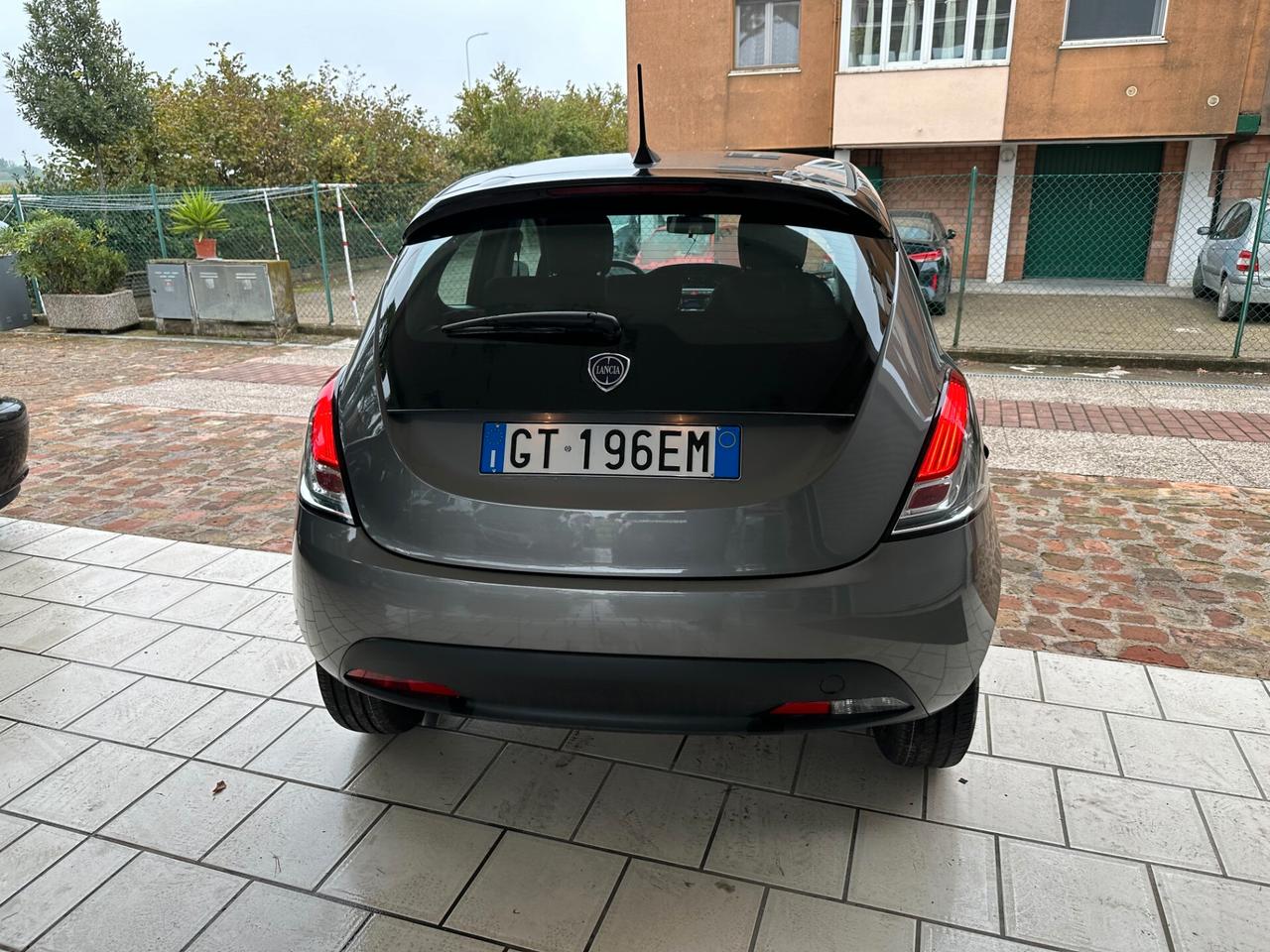 Lancia Ypsilon 1.0 Hybrid Oro Km Zero