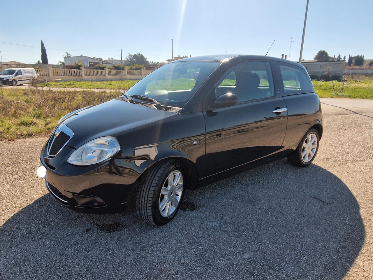 Lancia Ypsilon 1.2 Platino