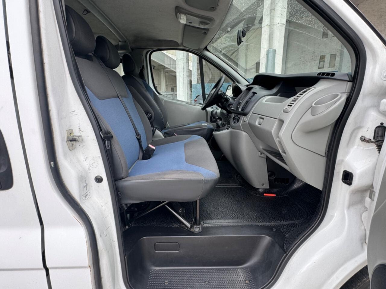 Renault Trafic 2.0 dCi 115CV 6POSTI 2012