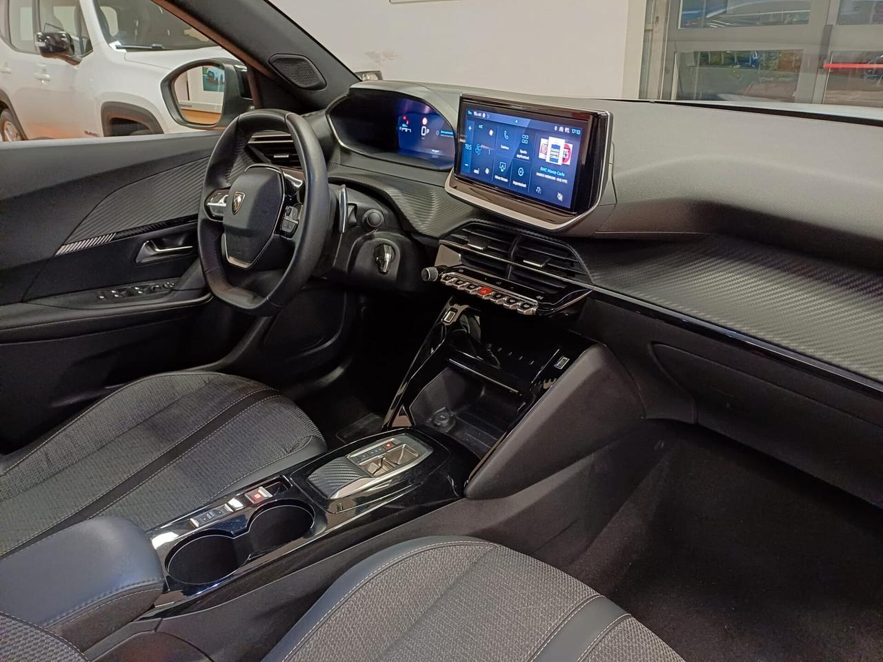 Peugeot 2008 BlueHDi 130 S&S EAT8 Allure