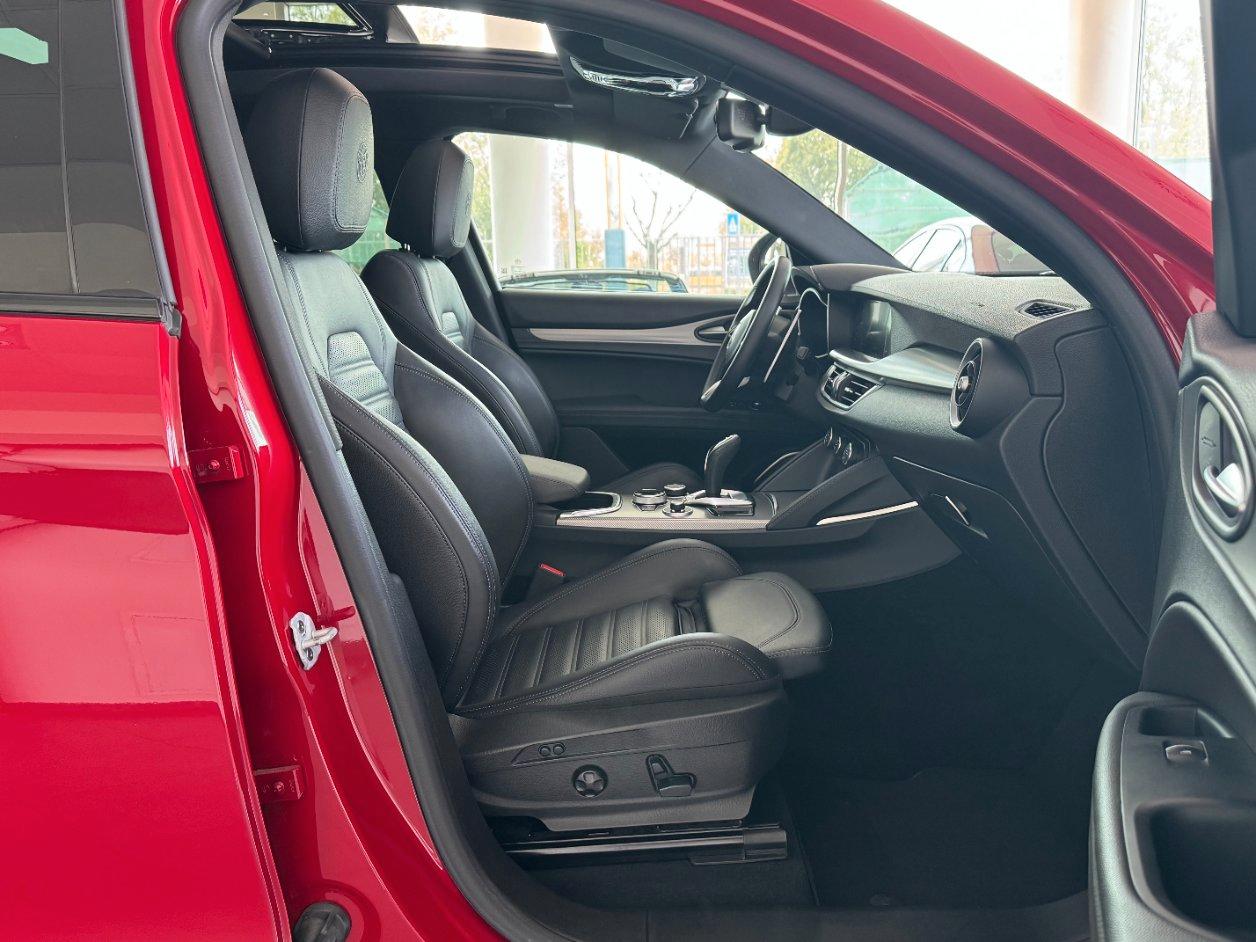 Alfa Romeo Stelvio 2.2 t Veloce Q4 210cv auto TETTO APRIBILE