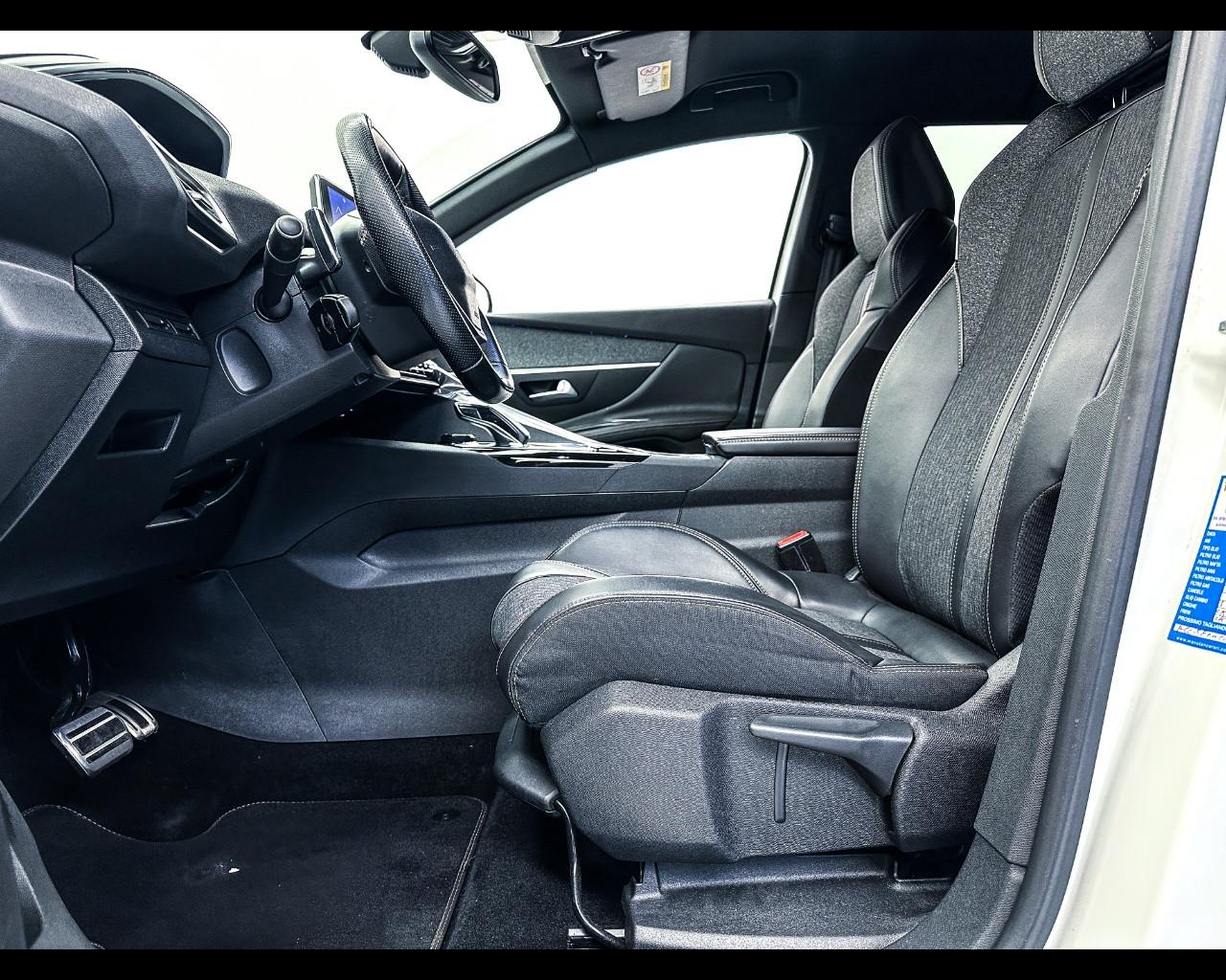 PEUGEOT 3008 2ª serie - 3008 BlueHDi 130 S&S EAT8 Allure