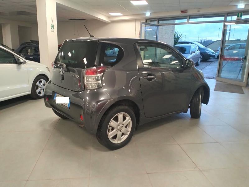 Toyota iQ 1.0 Active (sol) cvt E5