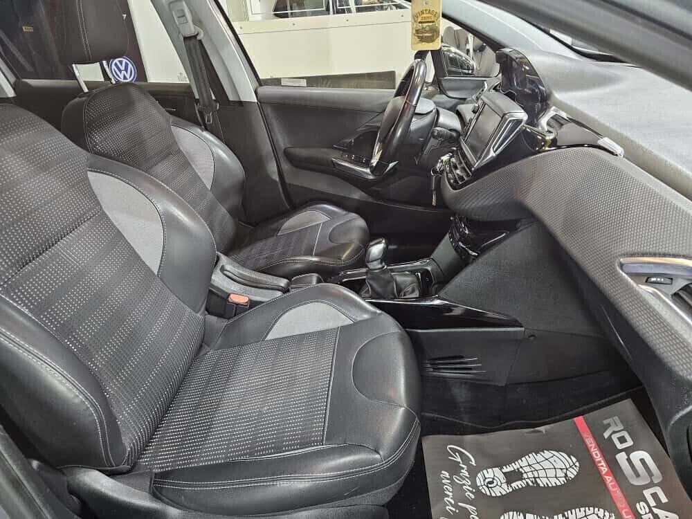 Peugeot 2008 1.6 BlueHDi 100cv Allure