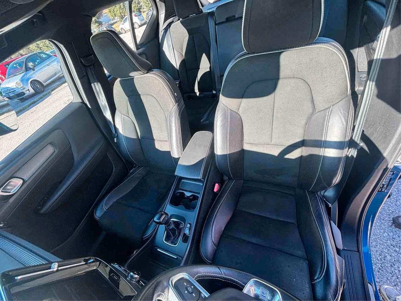 Volvo XC40 T3 R-design