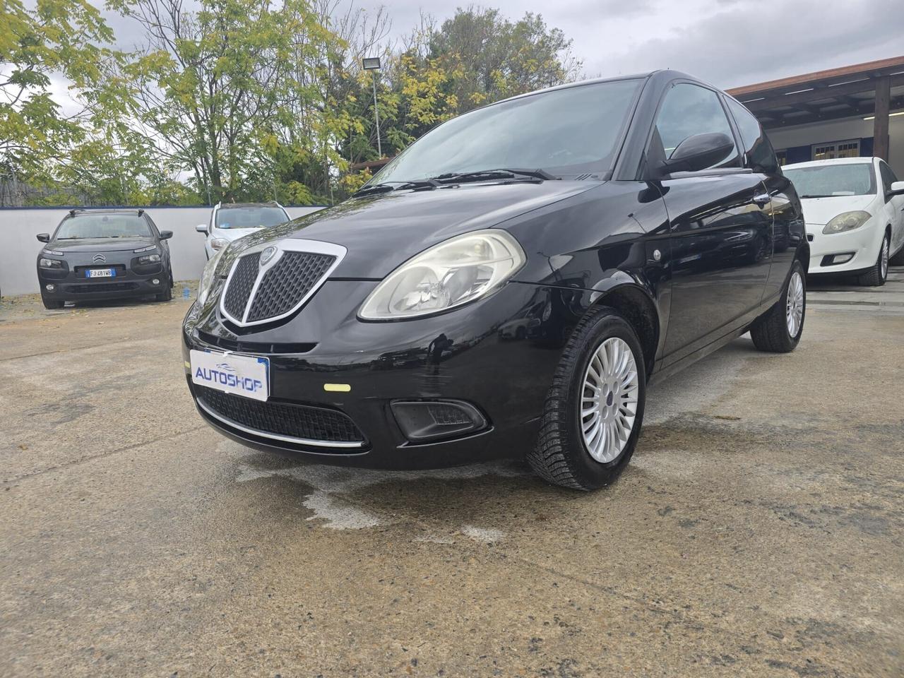Lancia Ypsilon 1.2 Argento