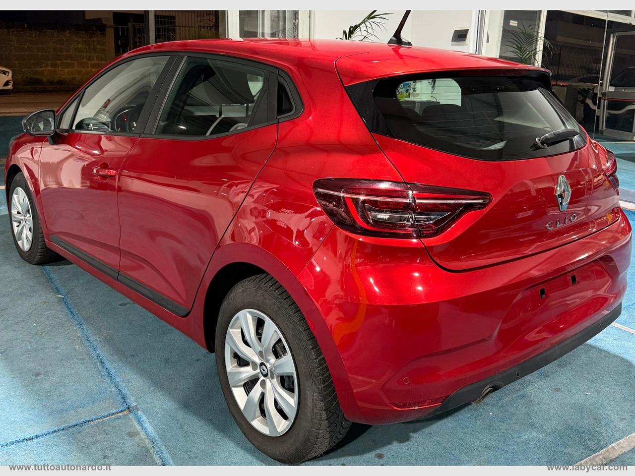 RENAULT Clio dCi 8V 90CV 5p. Moschino Life