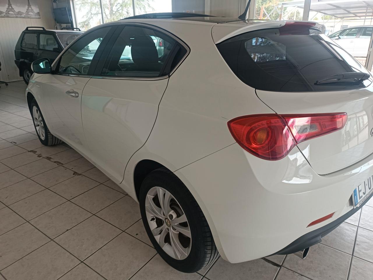 Alfa Romeo Giulietta 2.0 JTDm-2 140 CV Exclusive