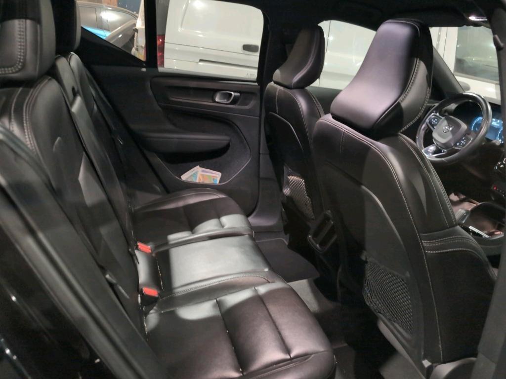 Volvo XC40 2.0 D3 GEARTRONIC R-DESIGN