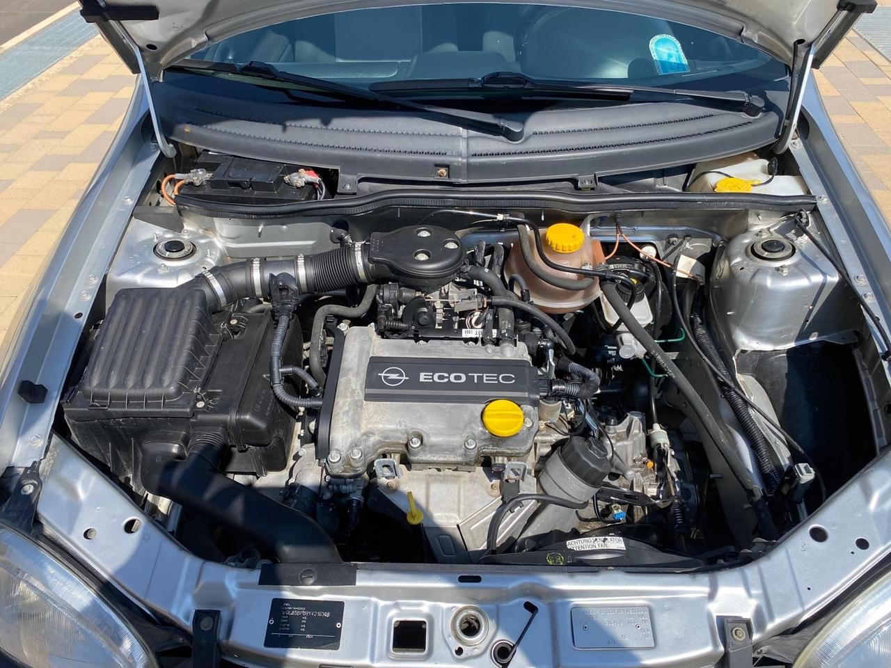 Opel Corsa 1.0i 12V cat 3 porte