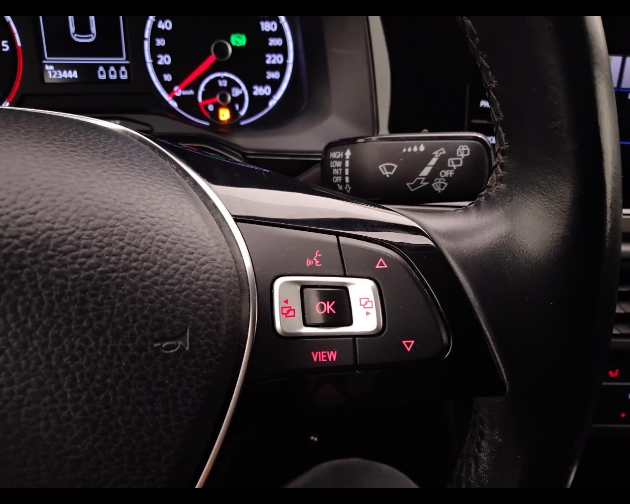 VOLKSWAGEN Polo VI 2017 - Polo 5p 1.6 tdi Comfortline 95cv dsg