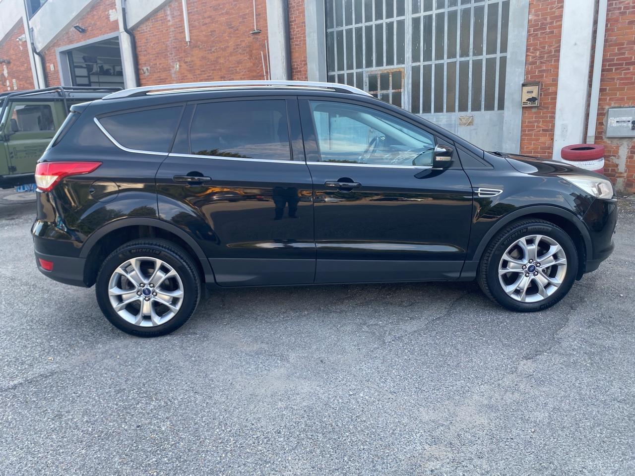 Ford Kuga 2.0 TDCI 163 CV 4WD Powershift Titanium