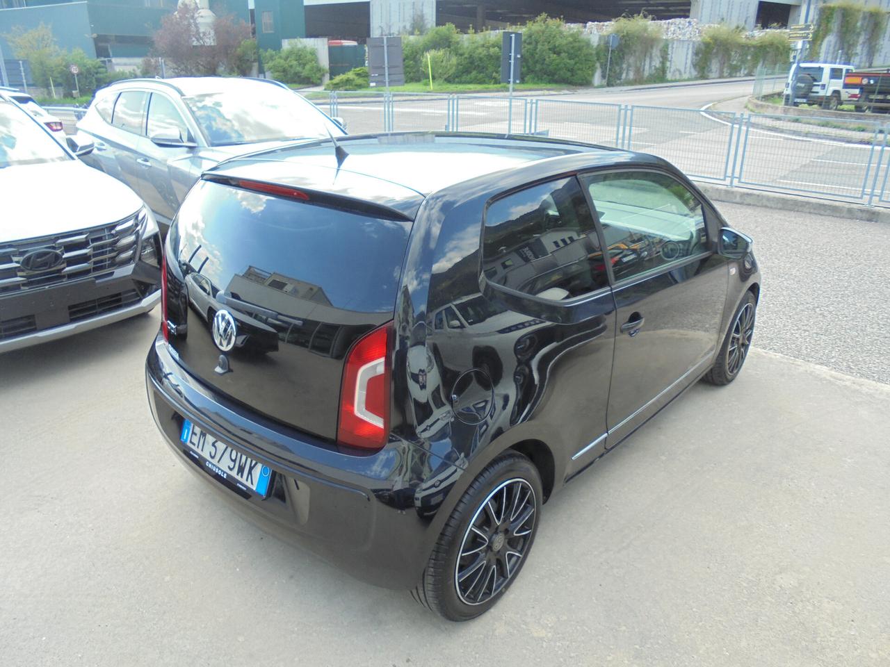 Volkswagen up! 1.0 75 CV 3p. high