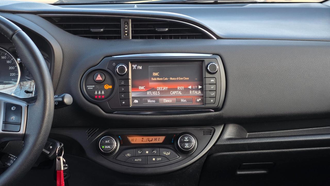 Toyota Yaris D-4D LOUNGE