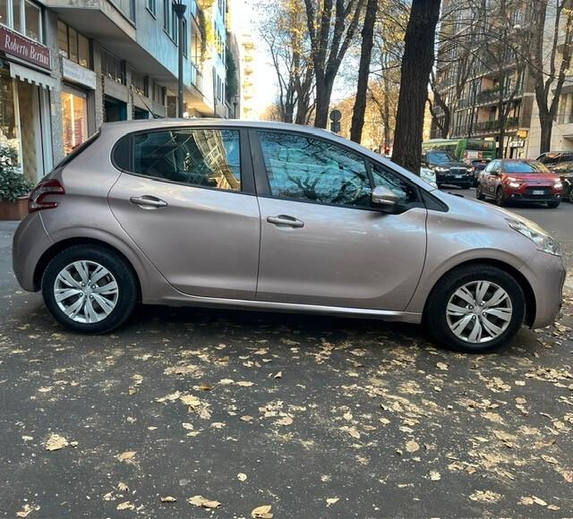 Peugeot 208 1.4 HDi 68 CV 3 porte Access