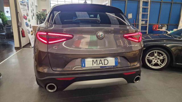 ALFA ROMEO Stelvio 2.2 Turbodiesel 210 CV AT8 Q4 LEVE AL VOLANTE