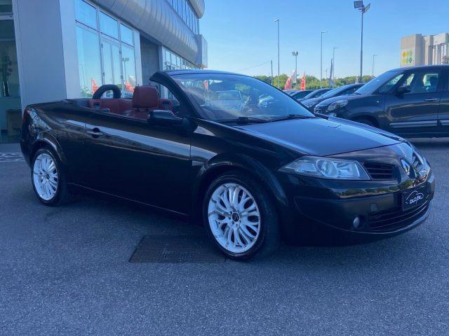RENAULT Megane Mégane C-C 1.9 dCi/130CV Dynamique