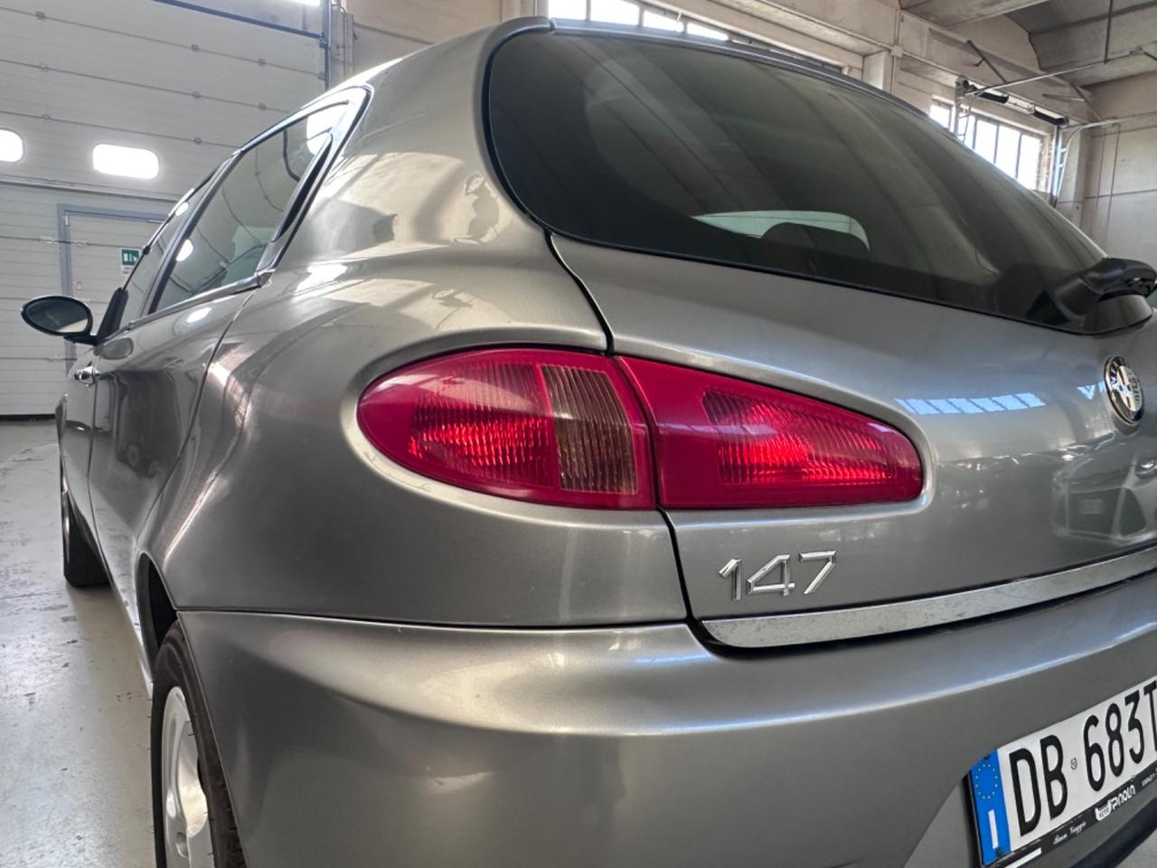 Alfa Romeo 147 1.9 JTD (120) 5 porte Progression