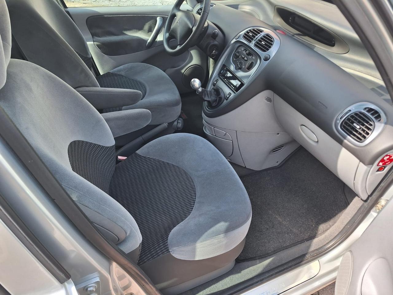 Citroen Xsara Picasso 1.6 benzina, pezzi di RICAMBI