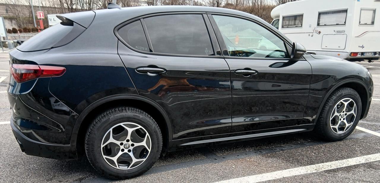 Alfa Romeo Stelvio 2.2 Turbodiesel 190 CV AT8 Q4 Business