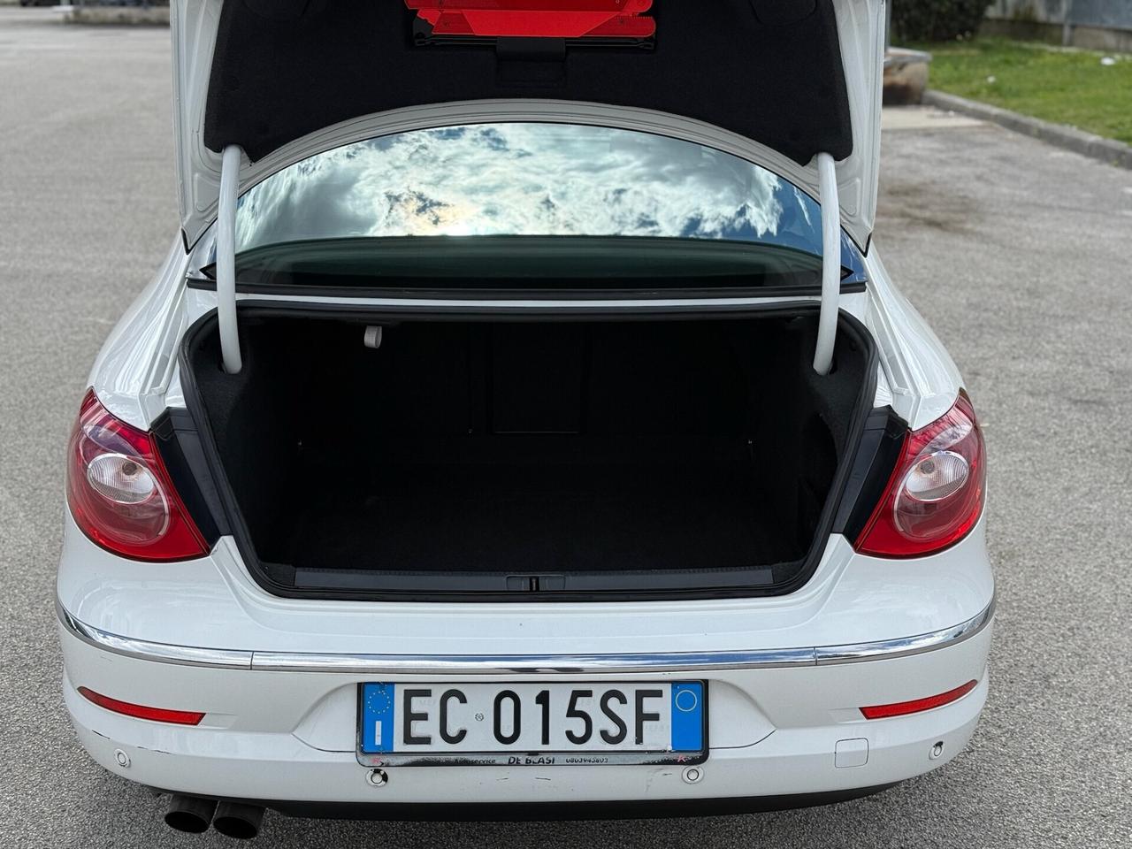 VOLKSWAGEN Passat CC 2.0 143cv TDI DPF DSG