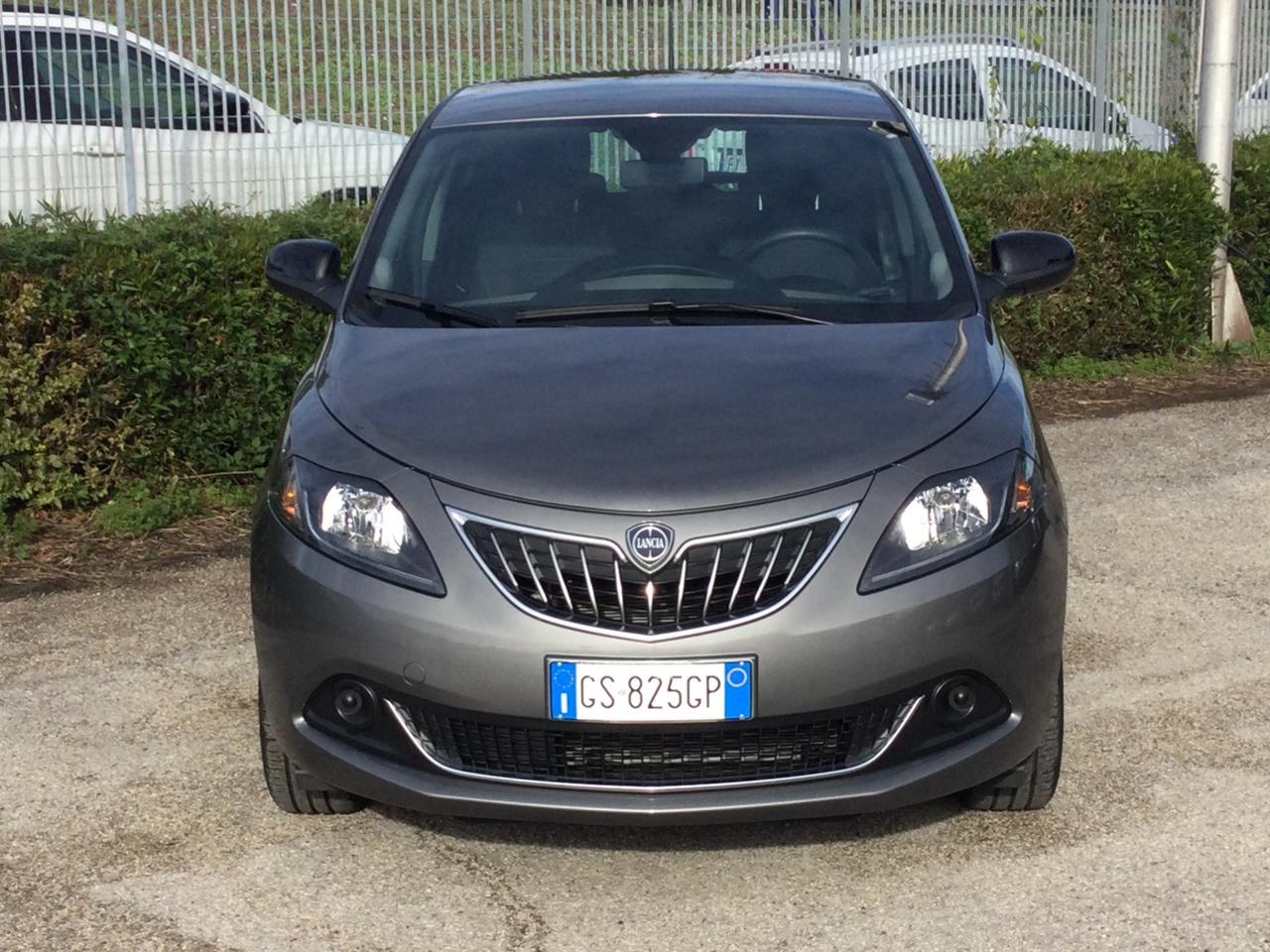 Lancia Ypsilon 1.0 FireFly 5 porte S&S Hybrid Platino