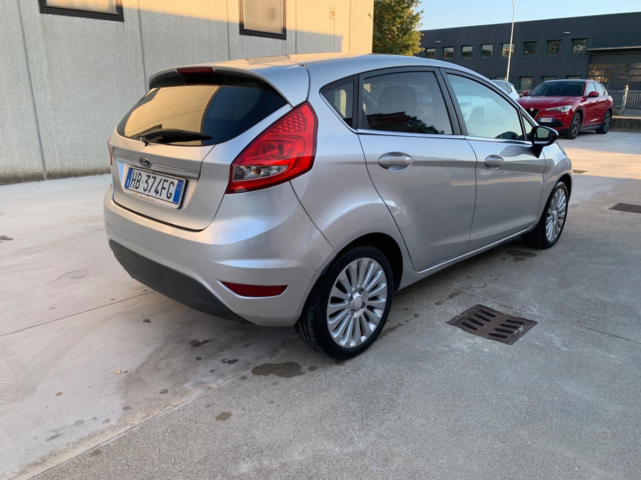 Ford Fiesta 1.2 82 CV 5 porte