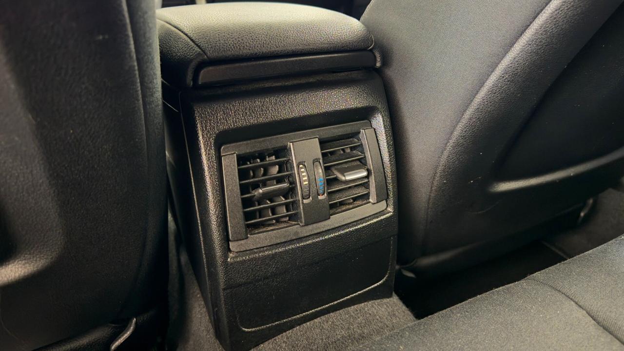 Bmw 118 118d 5p. Urban