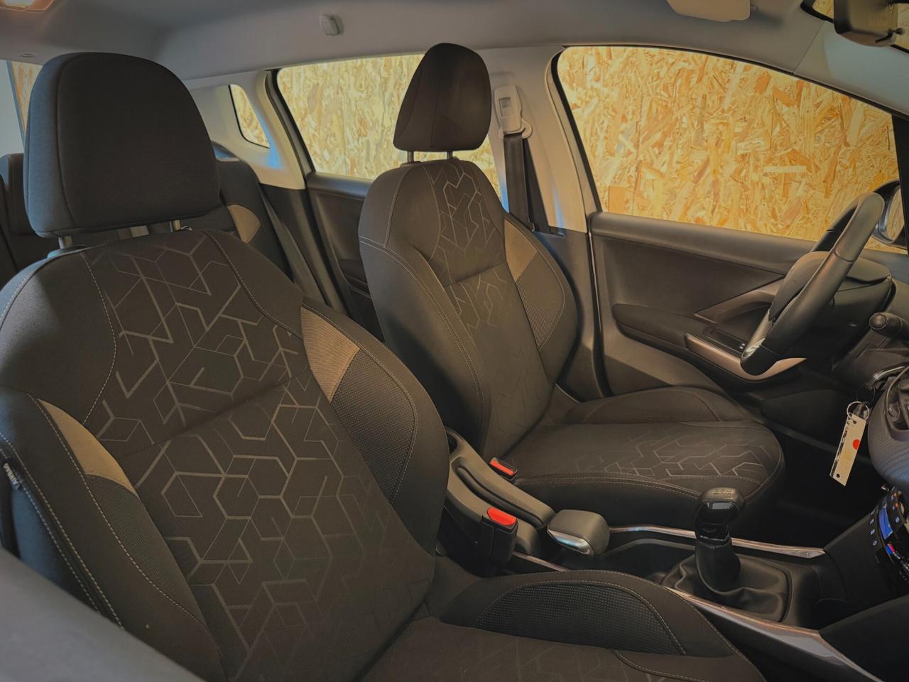 Peugeot 2008 1.2 VTi 82CV Active - NEOPATENTATI