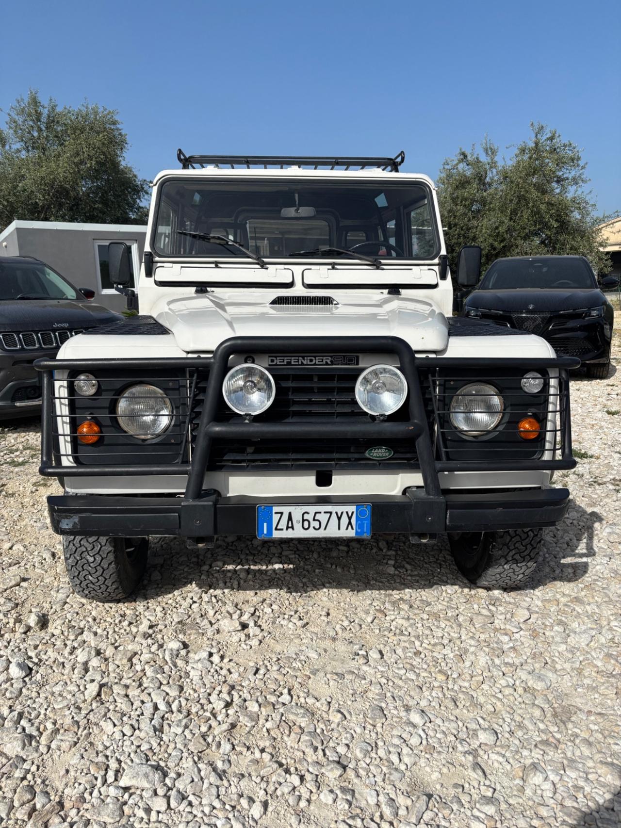 Land Rover Defender 90 diesel Hard-top