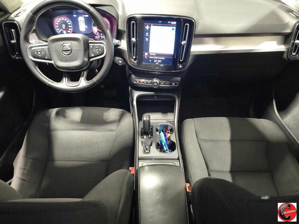 VOLVO - XC40 - D3 AWD Momentum