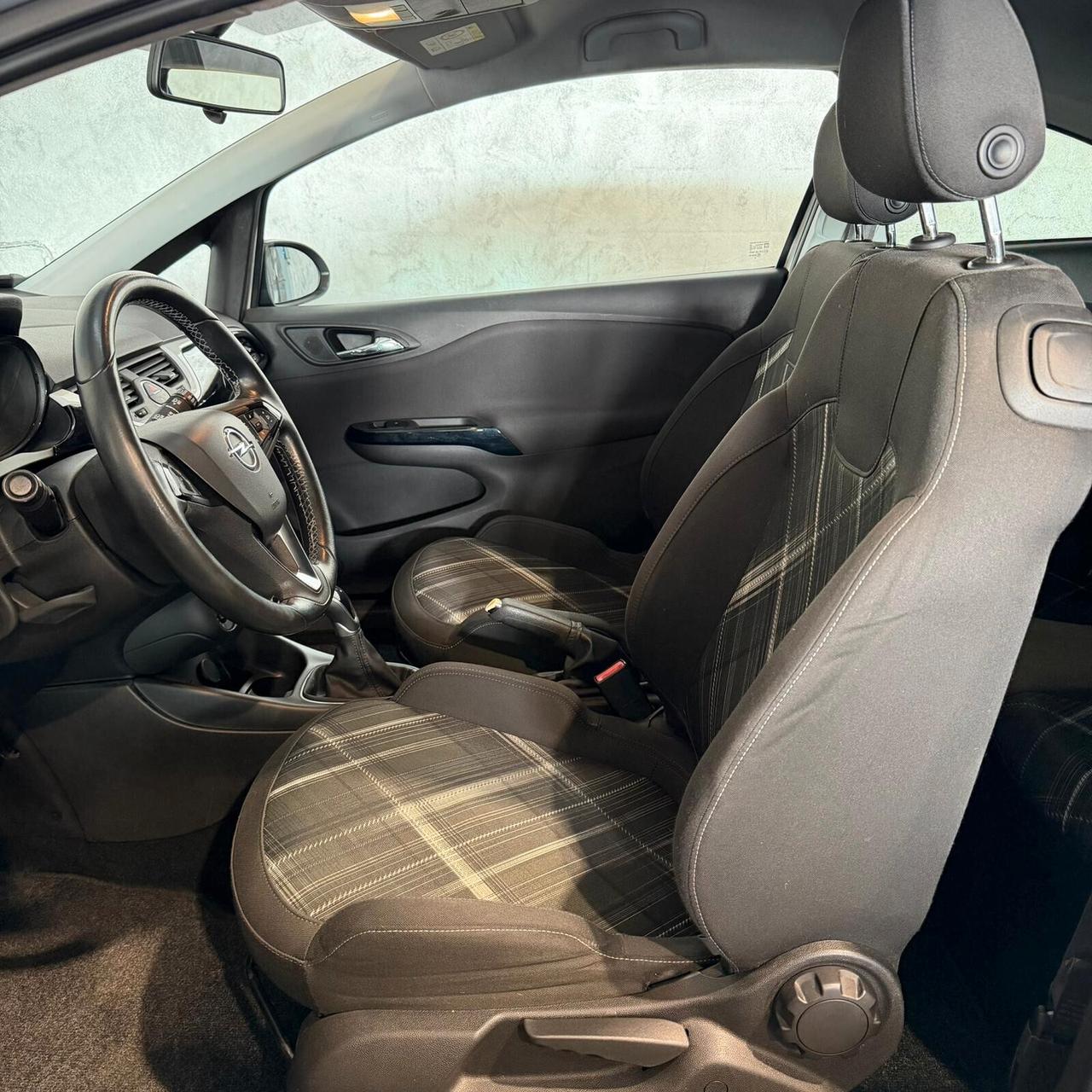 Opel Corsa 1.4 BENZINA AUTOMATICA