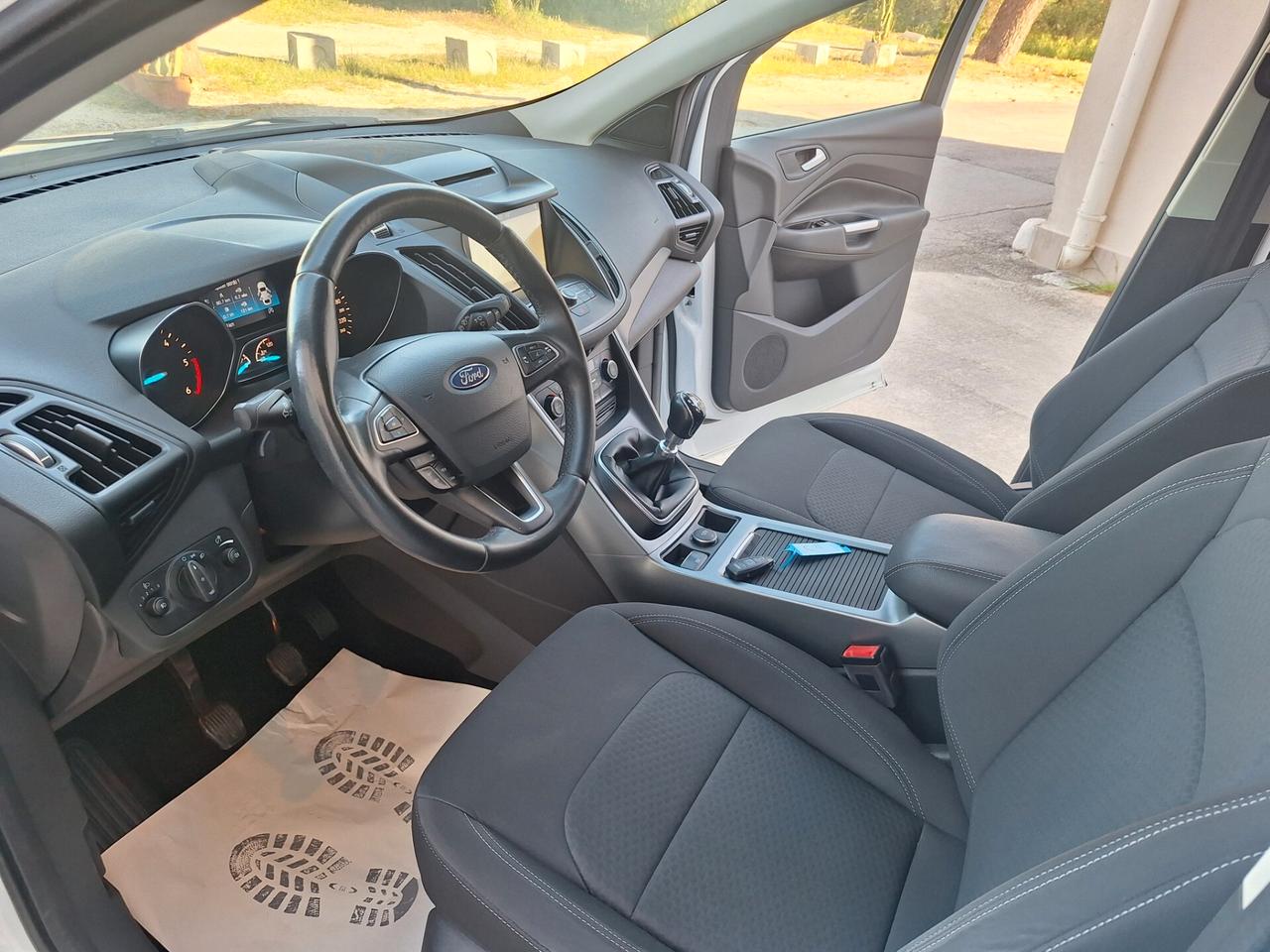 Ford Kuga 1.5 TDCI 120 CV Titanium PERFETTA