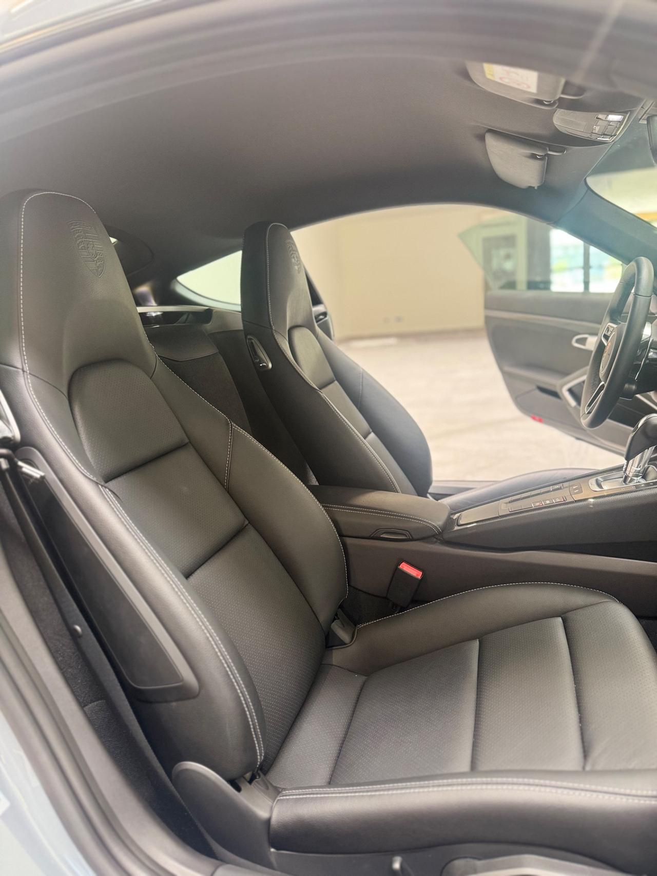 PORSCHE 718 CAYMAN STYLE EDITION APPROVED