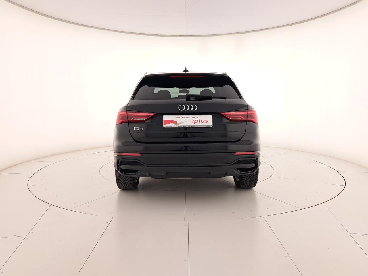 Audi Q3 35 2.0 tdi s line edition s-tronic