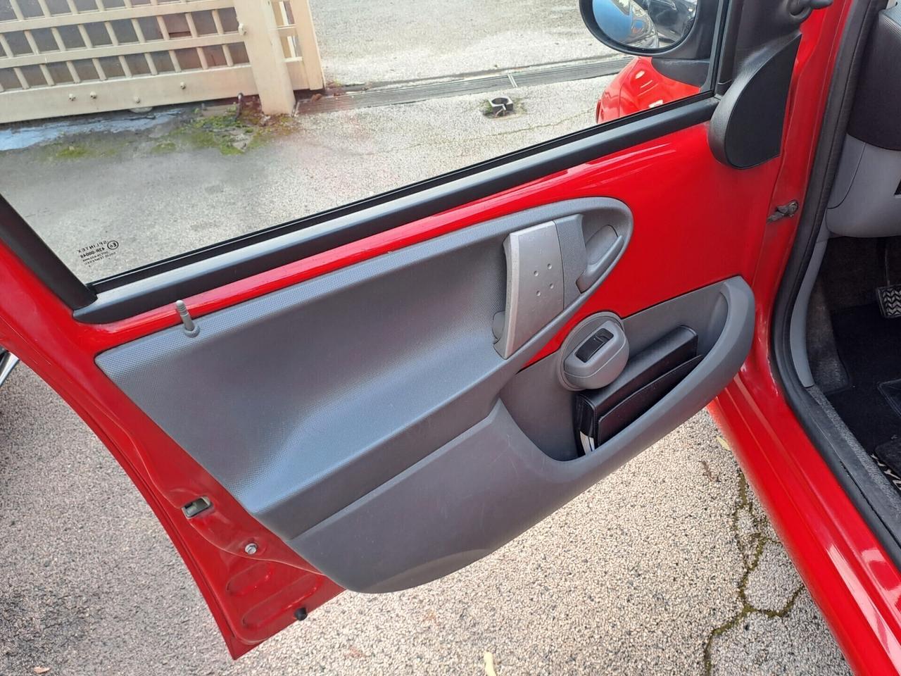 Toyota Aygo 1.0 12V VVT-i 5 porte Sol