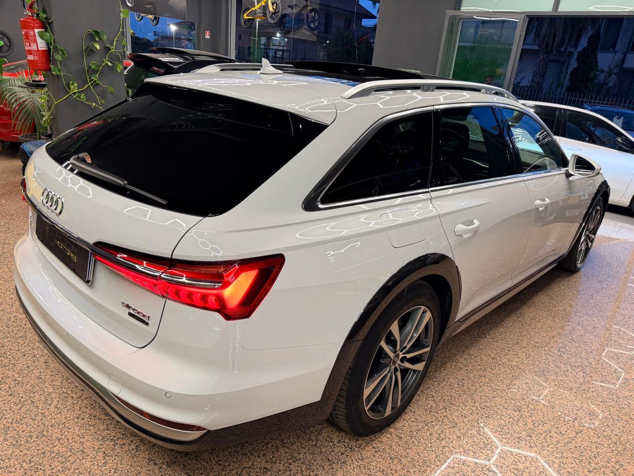 Audi A6 allroad 45 TDI 3.0 quattro S tronic Business Advanced