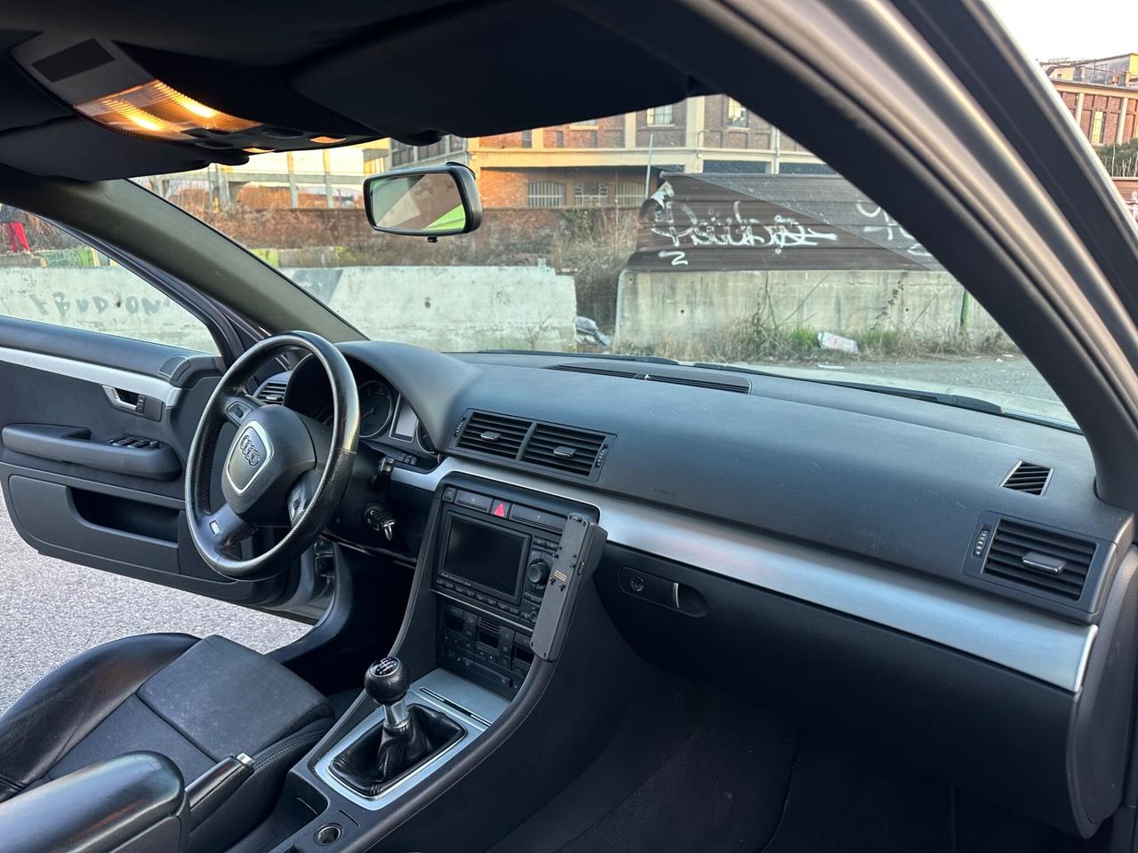 Audi A4 1.9 TDI s line sport 140 cv