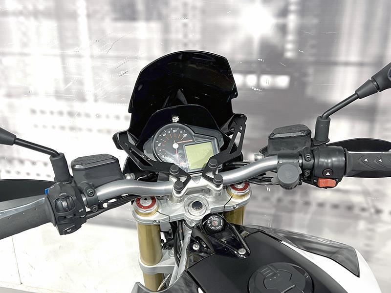 Aprilia Dorsoduro 750