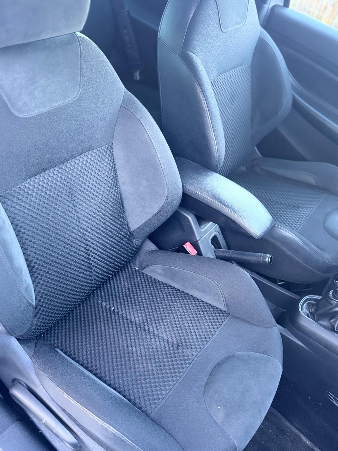 DS 3 1.2 VTI 82 JUST BLACK – FULL OPTIONAL