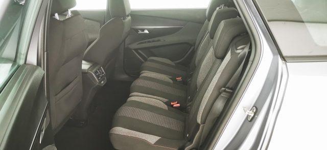 PEUGEOT 5008 BlueHDi 130 S&S EAT8 Active Business