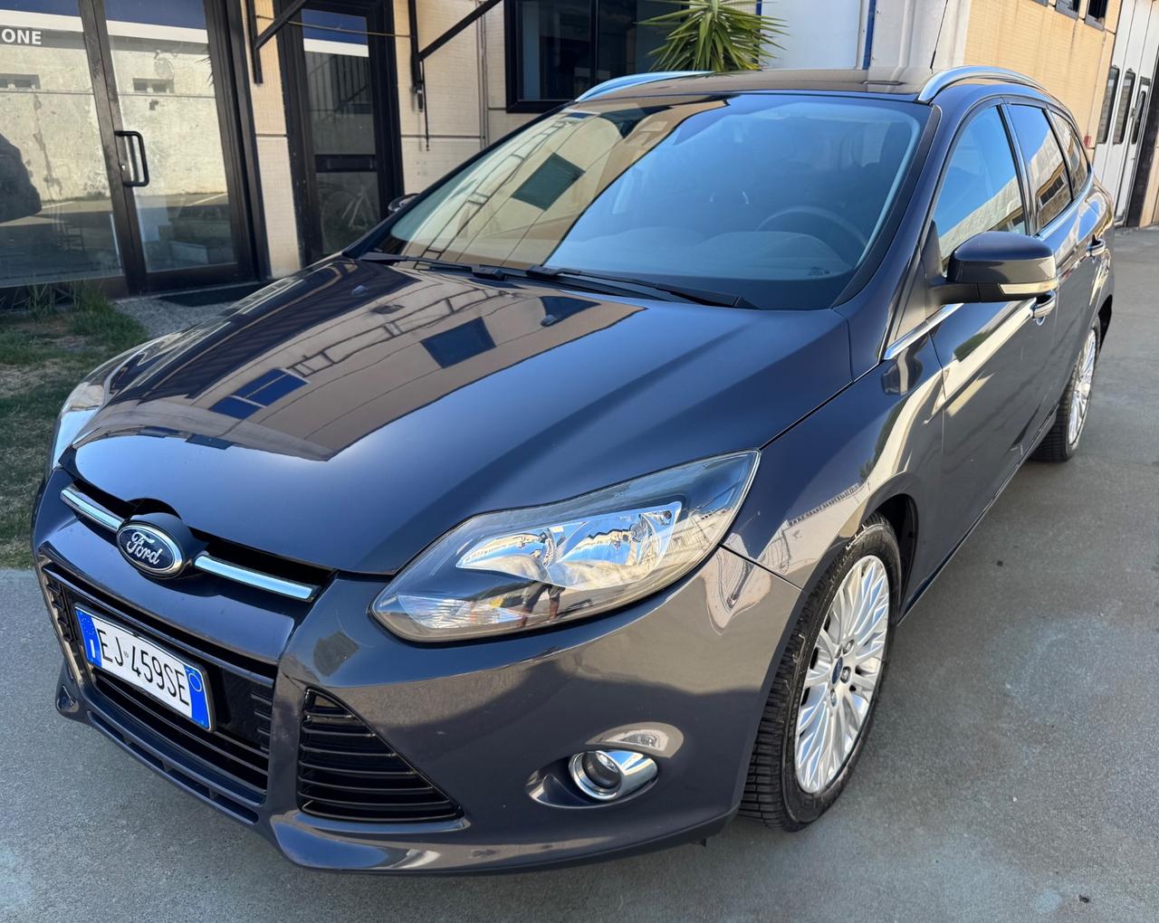 Ford Focus 1.6 TDCi 115 CV SW Titanium -122.000 KM-