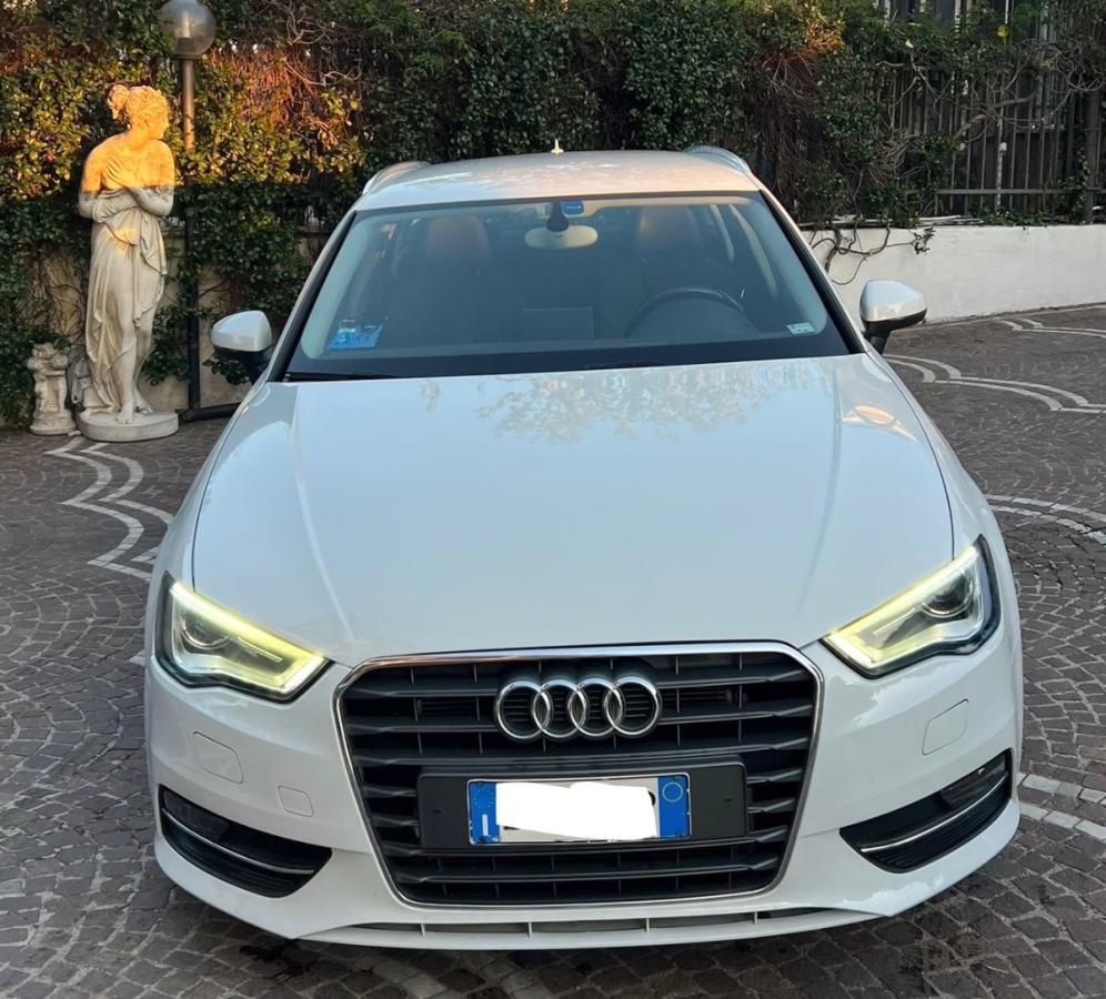 AUDI A3 Sportback 1.6 TDI clean diesel Ambition