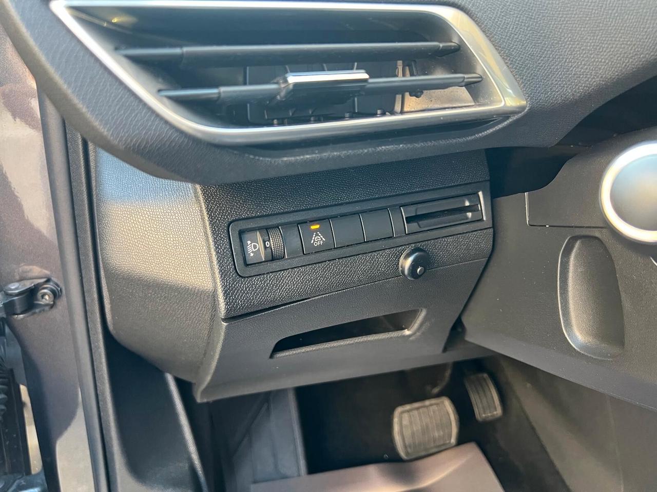 PEUGEOT 3008 ALLURE 1.5 130CV PELLE NAVI CAM ANNO 2022