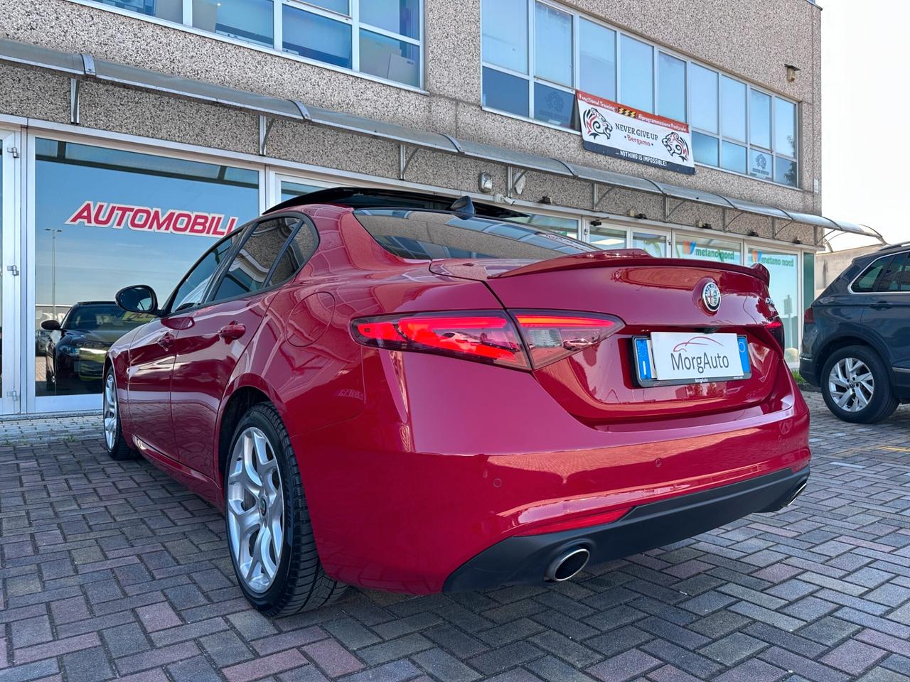 Alfa Giulia 2.2D 160CV AUTOM. EURO6D! DOPPIO TETTO! CARPLAY