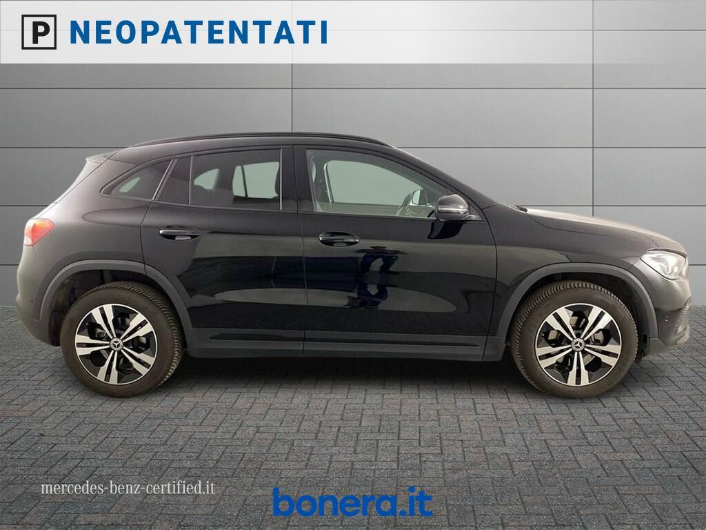 Mercedes GLA 180 180 Sport Plus 7G-DCT