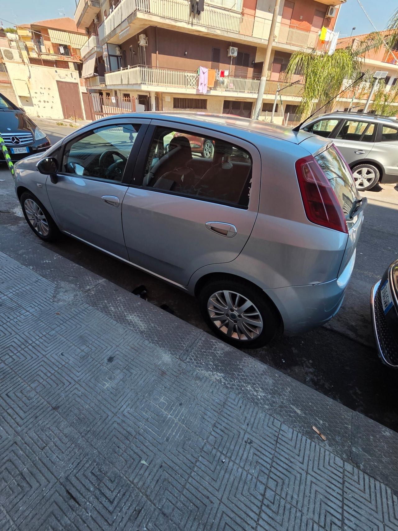 Fiat Grande Punto 1.3 MJT 75 CV 5 porte Dynamic
